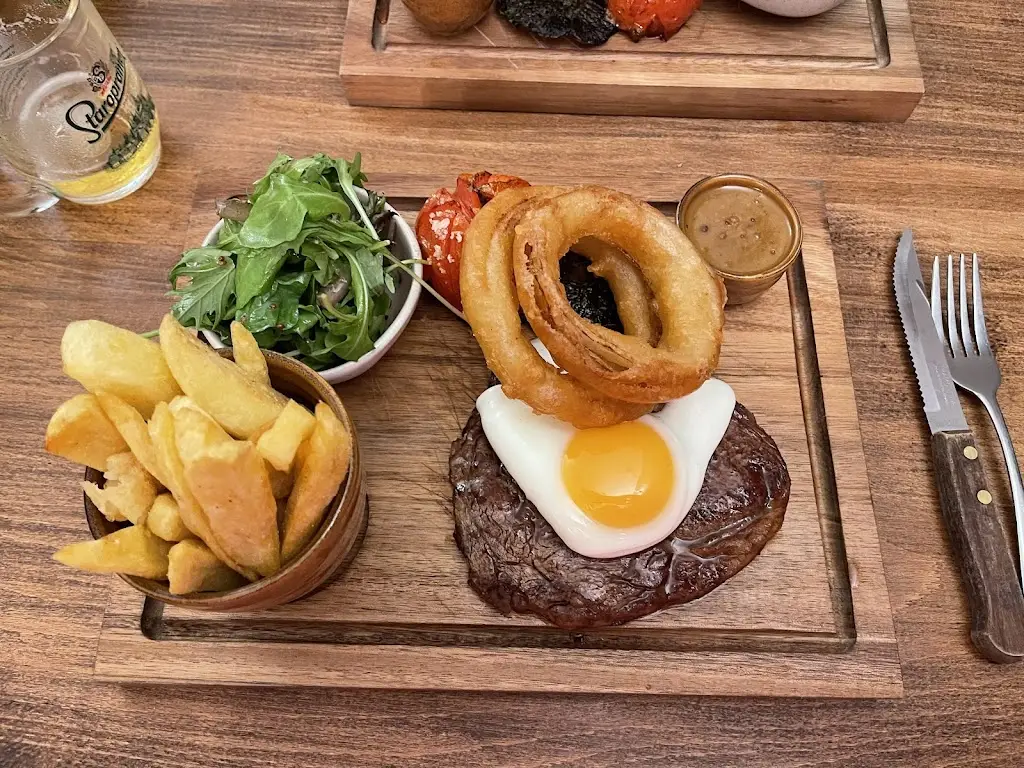 Greenhouse Bar & Grill_Cupar_slider_image_3