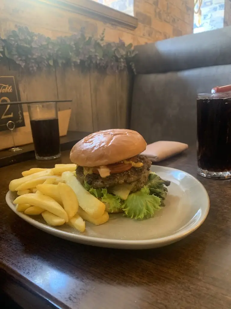 Eva Nelson_The Golden Ferosh_Dalserf_review