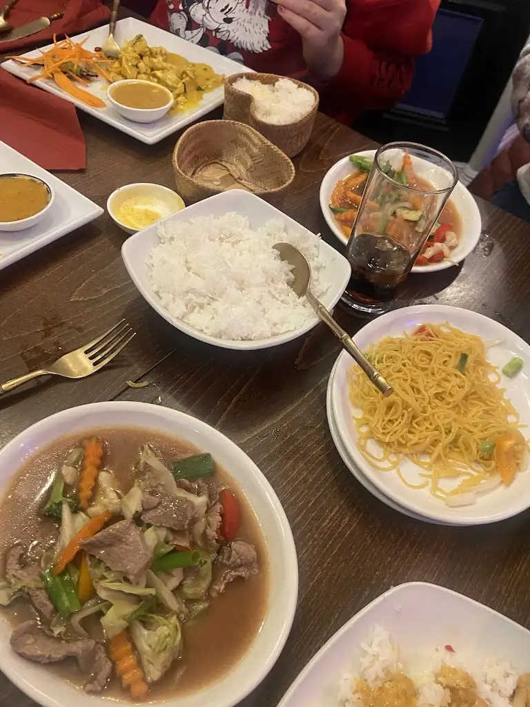 Robert Faltermeier_The Thai Esan_Crieff_recensione