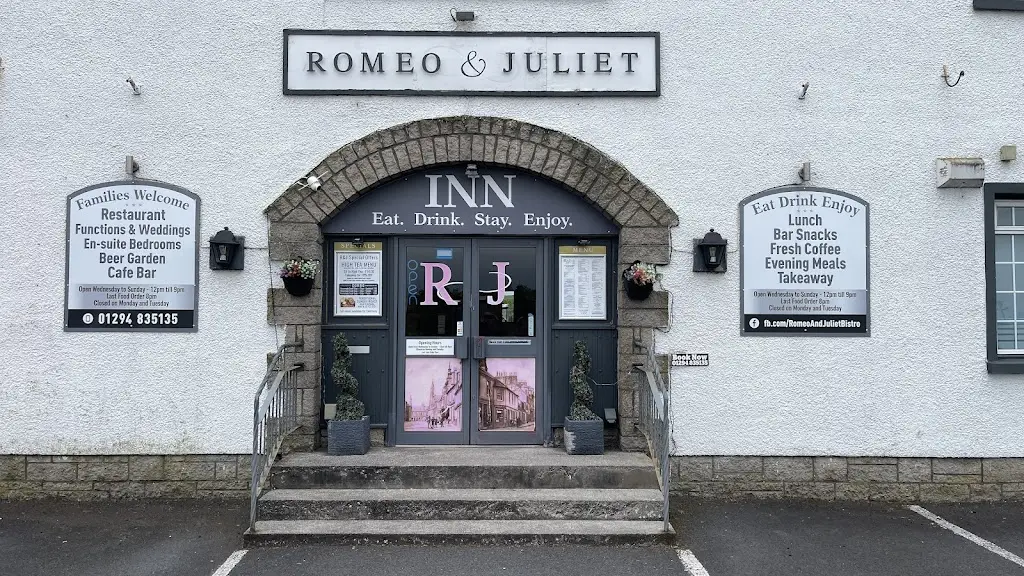 Romeo & Juliet Inn_Dalry_slider_image_1