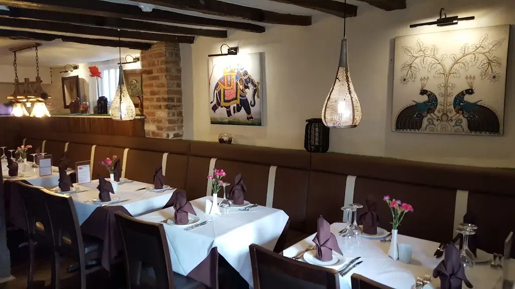 Cinnamon Contemporary Indian Cuisine restaurant in Billingshurst