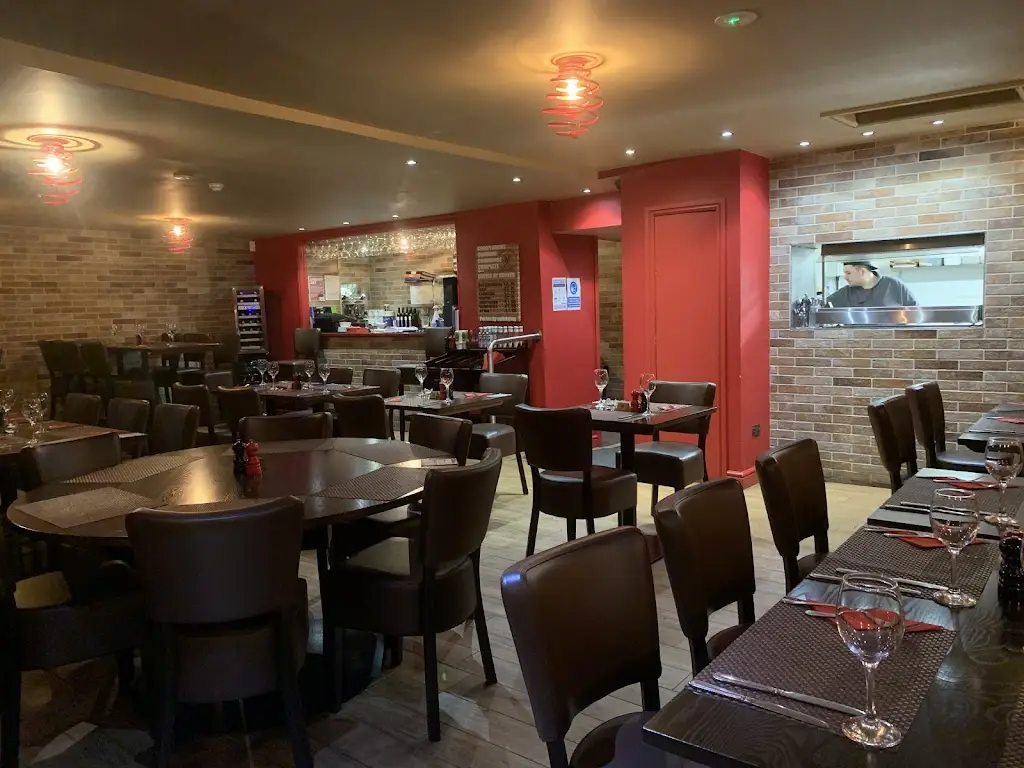Diamond's Bar And Grill restaurant in Cowdenbeath