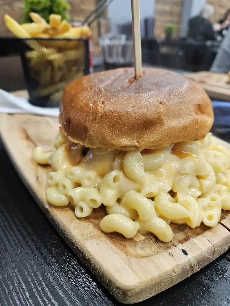 Alien Beerson_The Forty Twa Cafe_Cowdenbeath_review