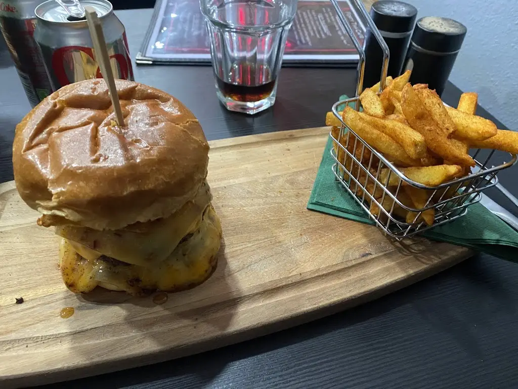 Greig Mellis_The Forty Twa Cafe_Cowdenbeath_review