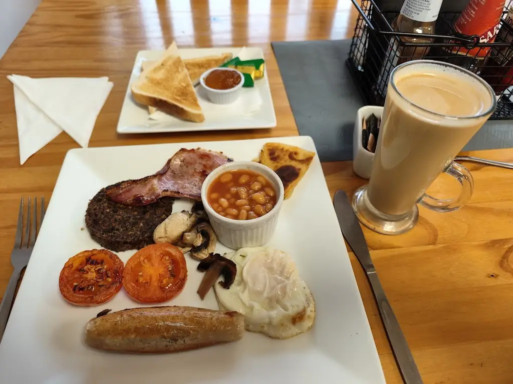 KASSY'S KITCHENETTE_Cowdenbeath_slider_image_2