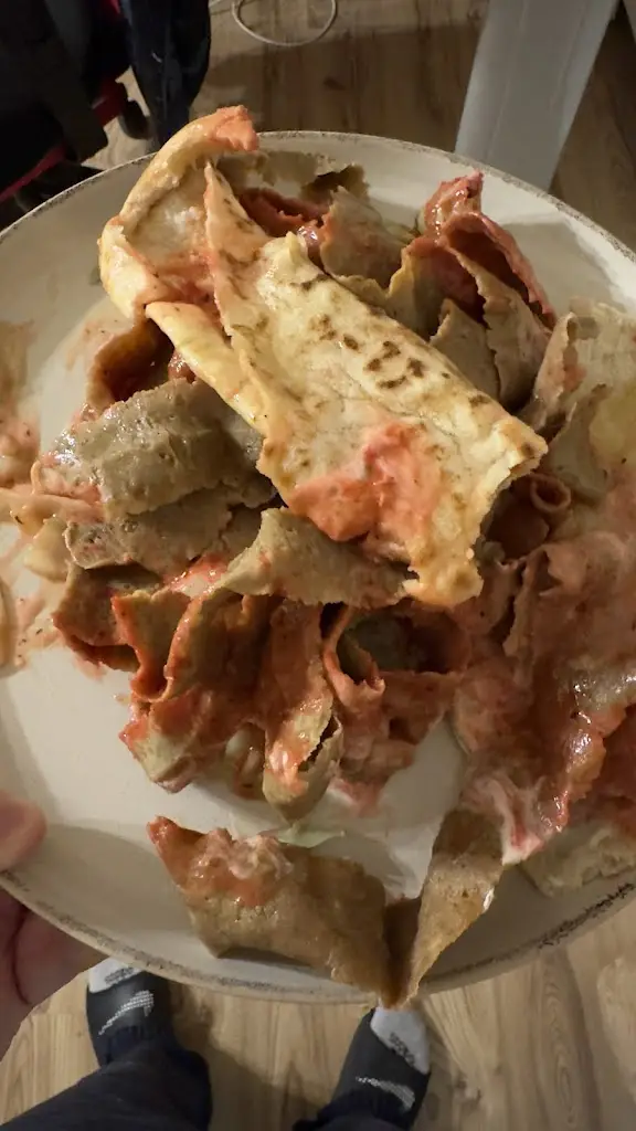 Tomasz Kołaciak_Kebab Mahal_Cowdenbeath_review