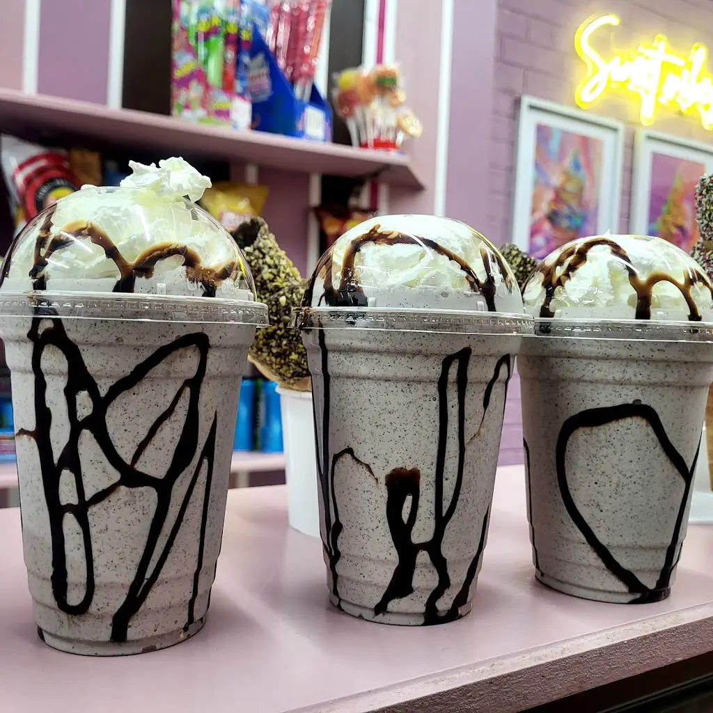 Sugar & Treats Desserts_Cowdenbeath_slider_image_2