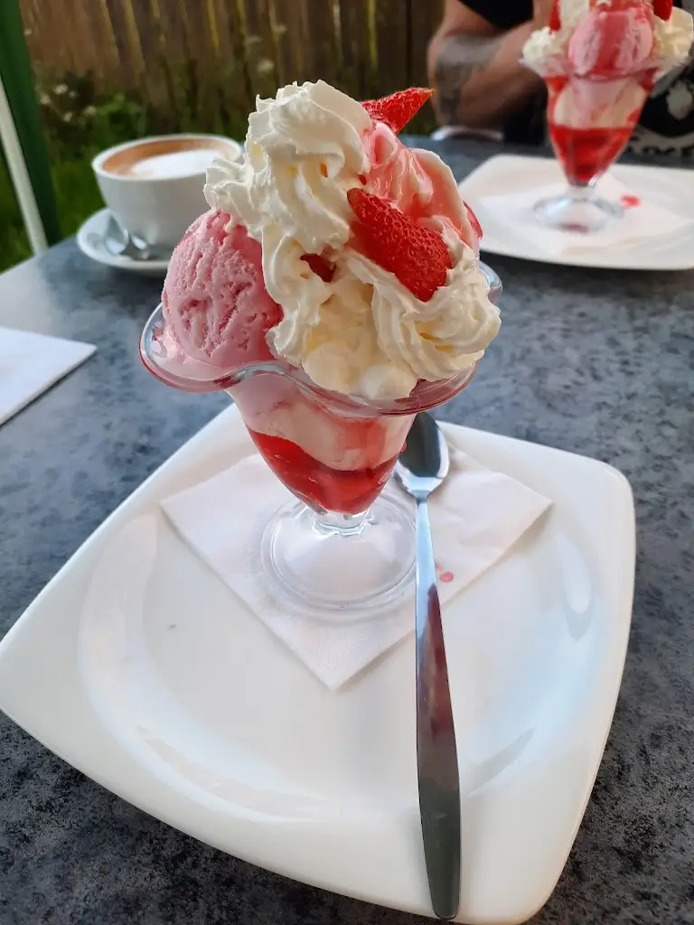 Menu_Loudoun Hill Restaurant & Pizzeria_Darvel_image_1