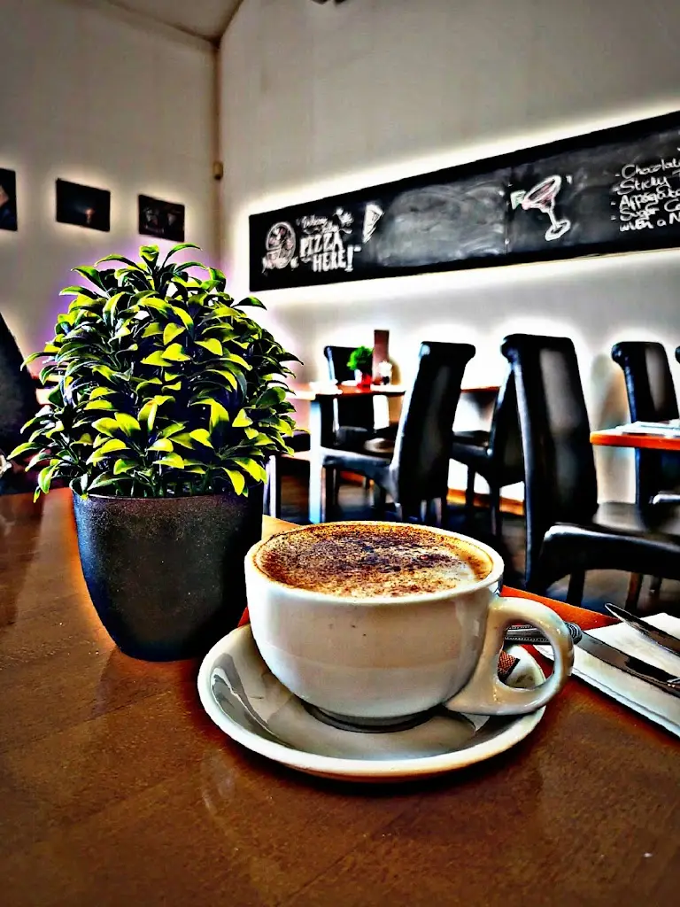 Menu_Loudoun Hill Restaurant & Pizzeria_Darvel_image_4