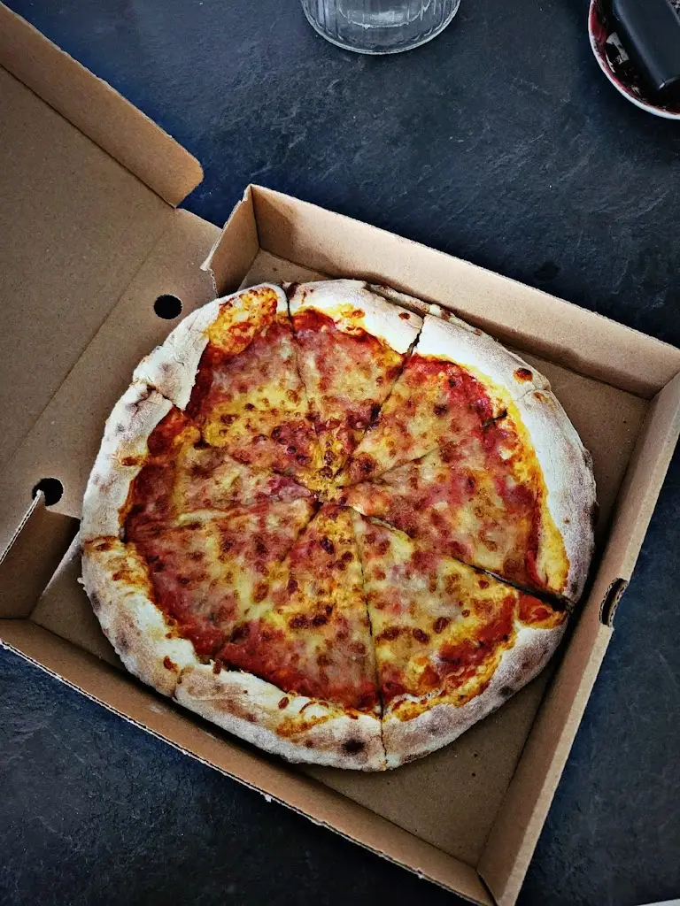 Menu_Loudoun Hill Restaurant & Pizzeria_Darvel_image_6