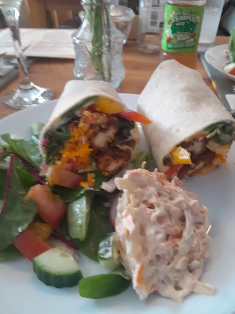 Caz_Railway Inn_Darvel_review