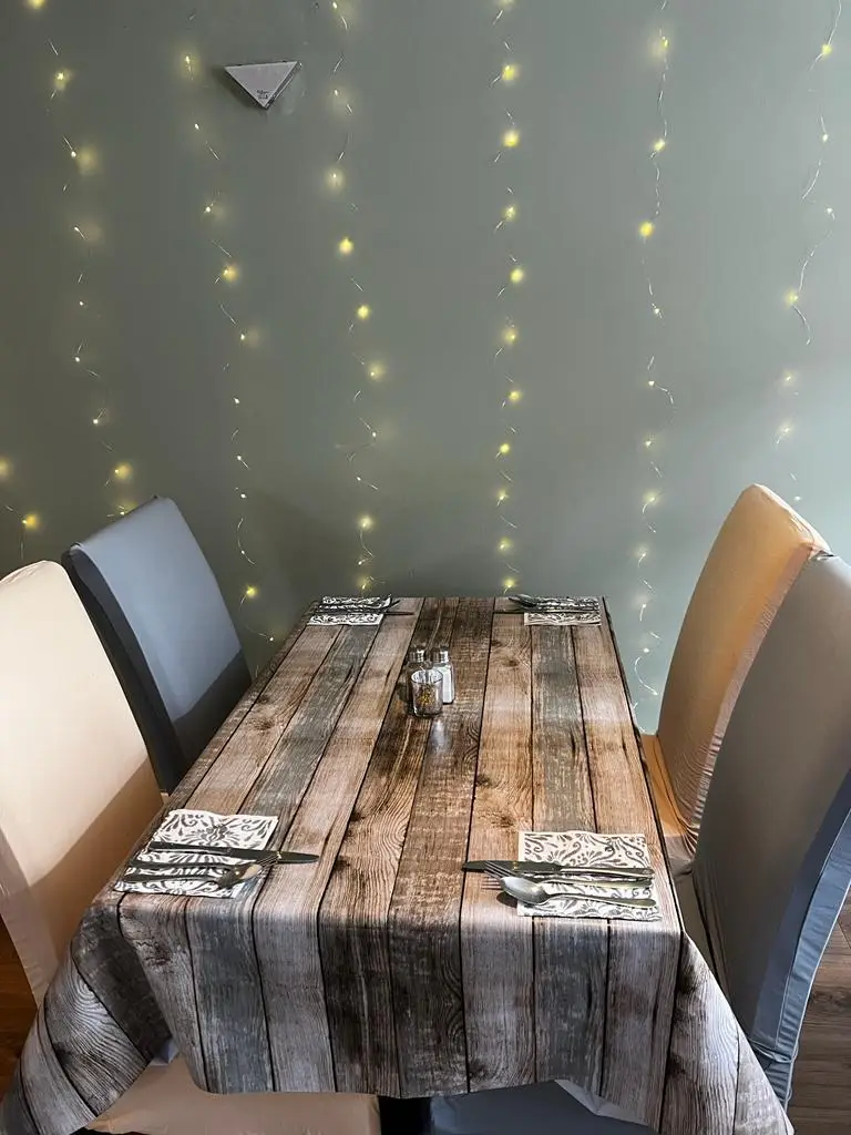 Royal Café_Darvel_slider_image_3