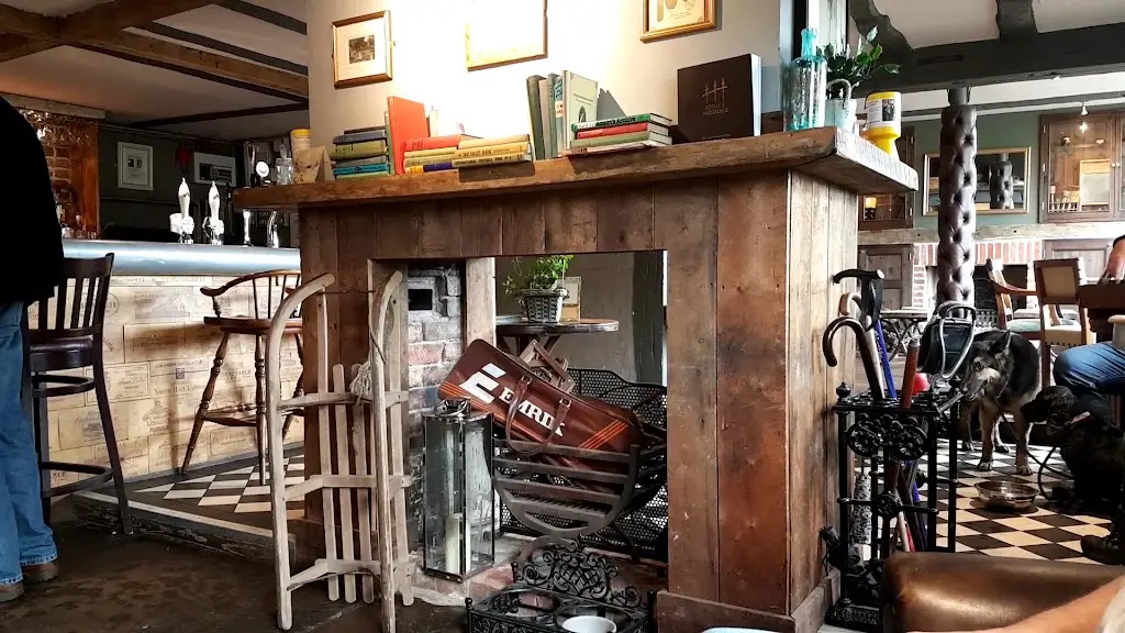 The Bat and Ball Country Pub and Haywards Restaurant_Billingshurst_slider_image_2