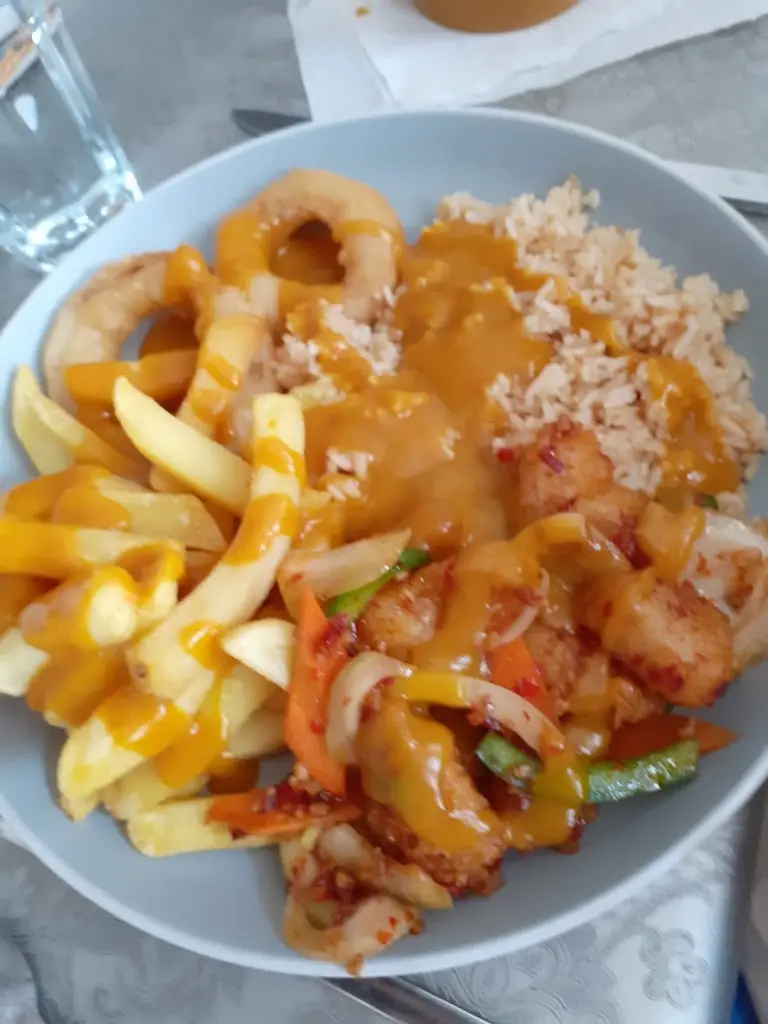 Menu_Golden City_Dreghorn_image_5