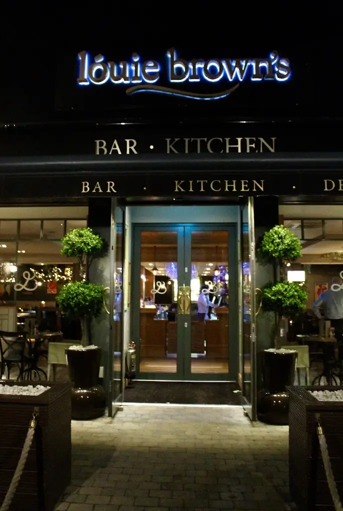 Louie Brown's_Dalgety Bay_slider_image_1