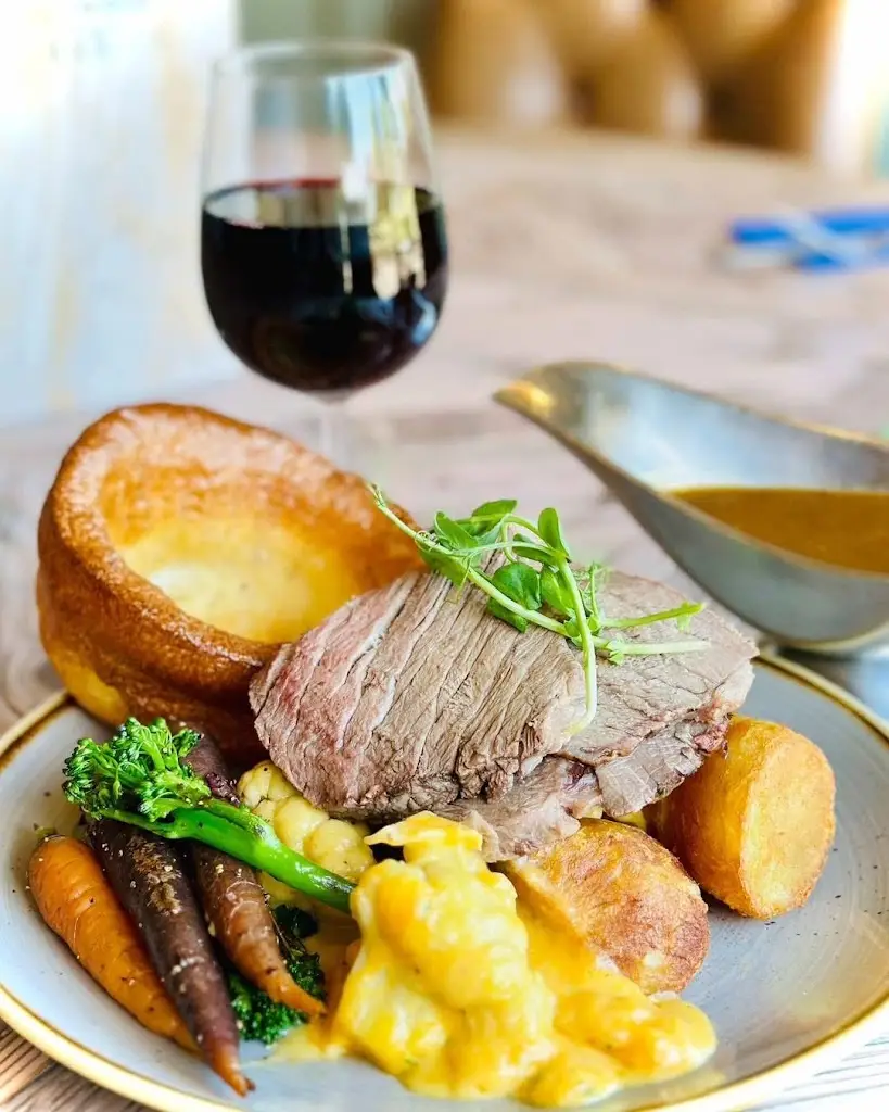 Louie Brown's_Dalgety Bay_slider_image_3