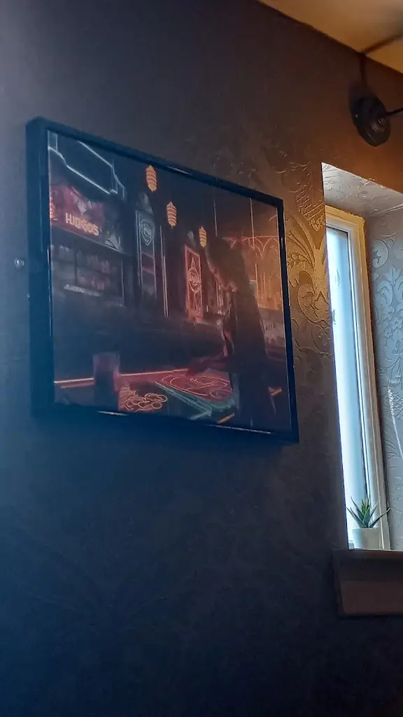 Adam Broadbent_HUGO'S Bar & Pavilion_Dalgety Bay_review