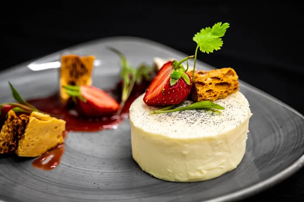 Crenshaw's Brasserie_Dornoch_slider_image_2