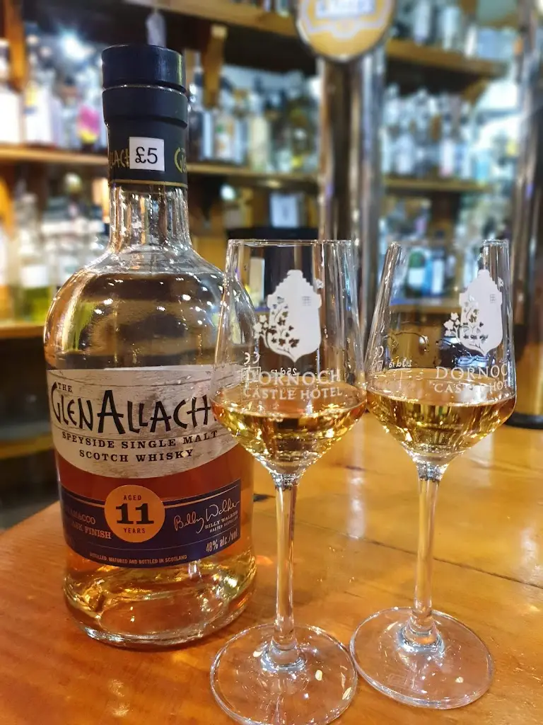 Melissa Roberts_Dornoch Castle Whisky Bar & Dining. Takeaway Pizza!_Dornoch_review