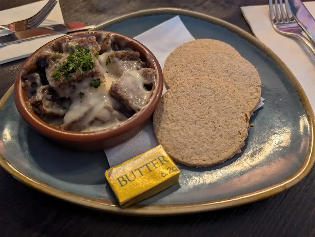 Lyndon_Fiddlers Highland Restaurant_Drumnadrochit_review