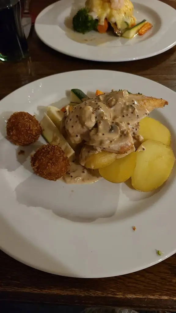 pibroch restaurant_Drumnadrochit_slider_image_3