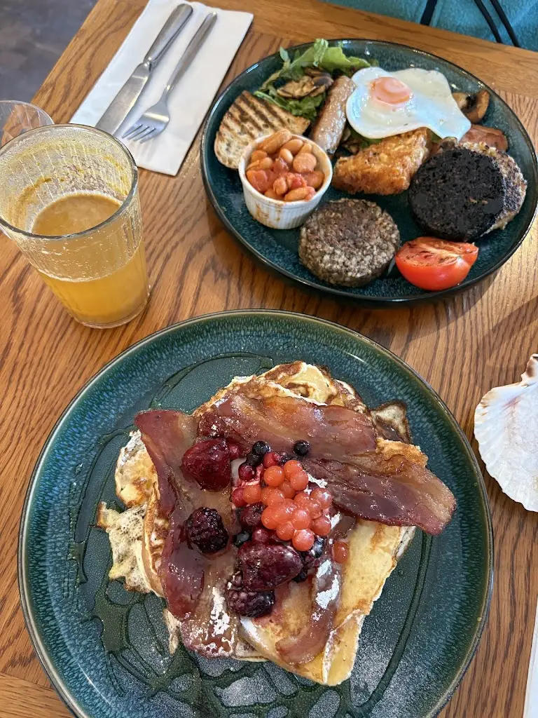 cafe 82_Drumnadrochit_slider_image_2