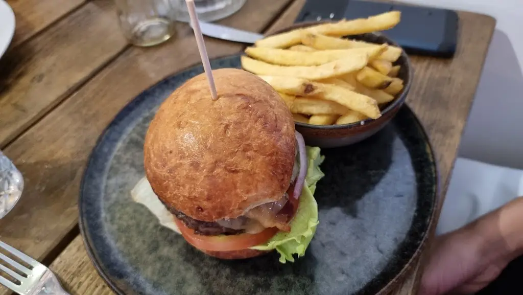 Menu_The Half Moon, Kirdford_Billingshurst_image_6