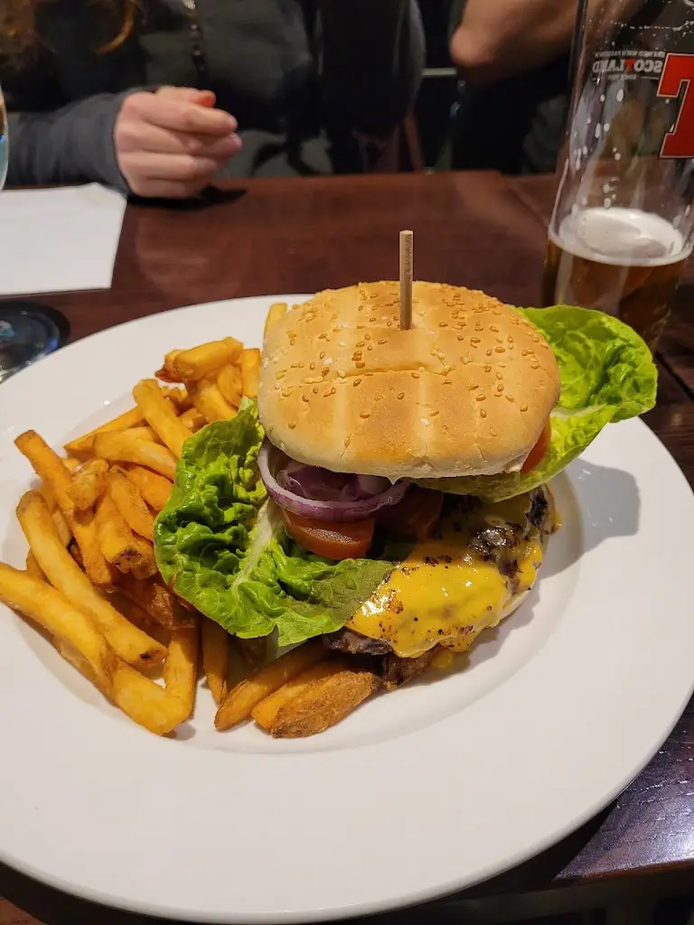 Julia K_Benleva Hotel Restaurant_Drumnadrochit_review