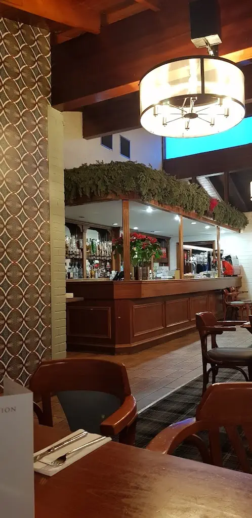 Christine Lewis_Dutch Inn_Dunipace_recensione