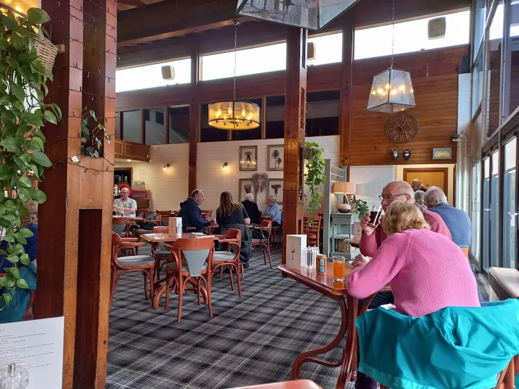 Dutch Inn_Dunipace_slider_image_1