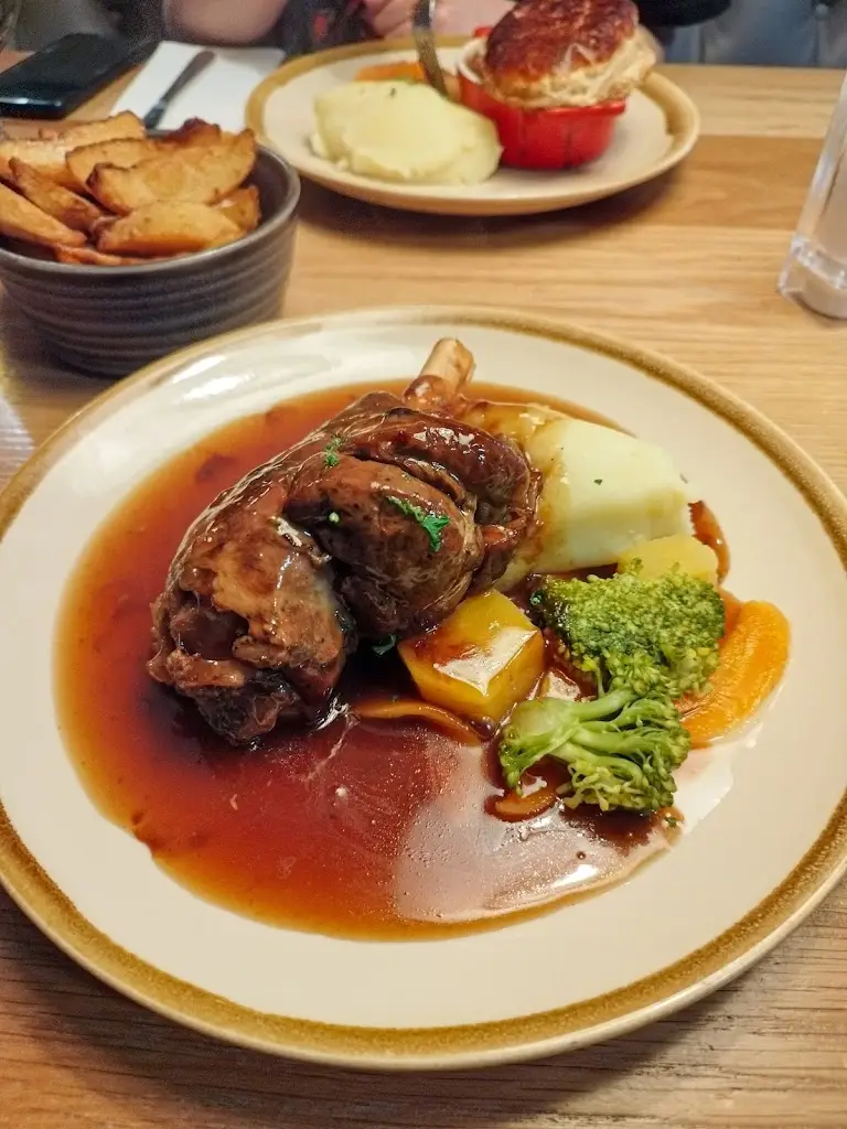 Michael_The Lorne Dunoon_Dunoon_review