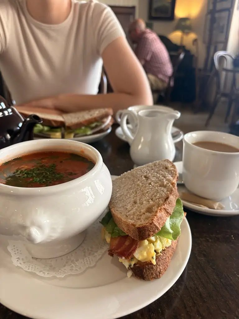 kayleigh scott_Maxwell's_Duns_review