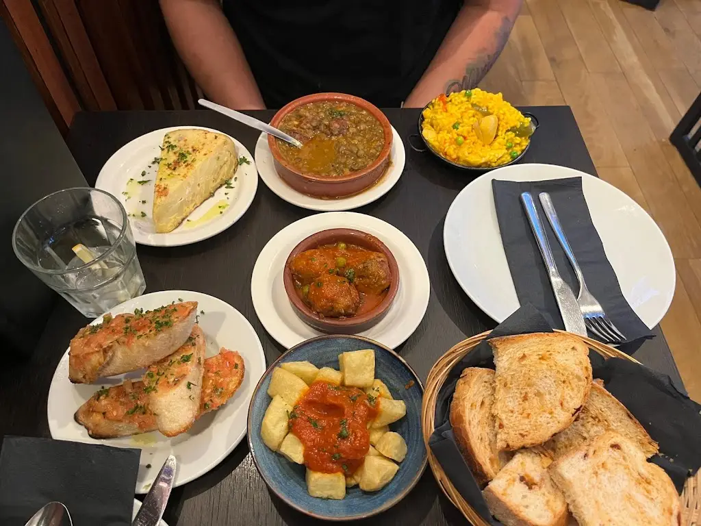 Malaga Tapas Clarkston_Eaglesham_slider_image_3