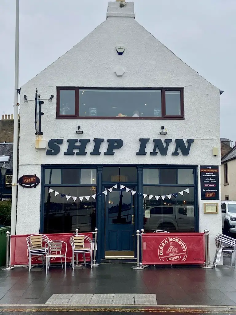 The Ship Inn & Waterfront Restaurant restaurant in Dundee