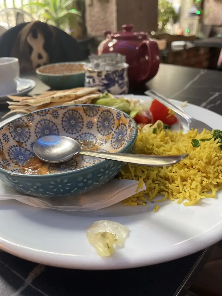 Dr Tahira Ellahi_Tahini_Dundee_reseña