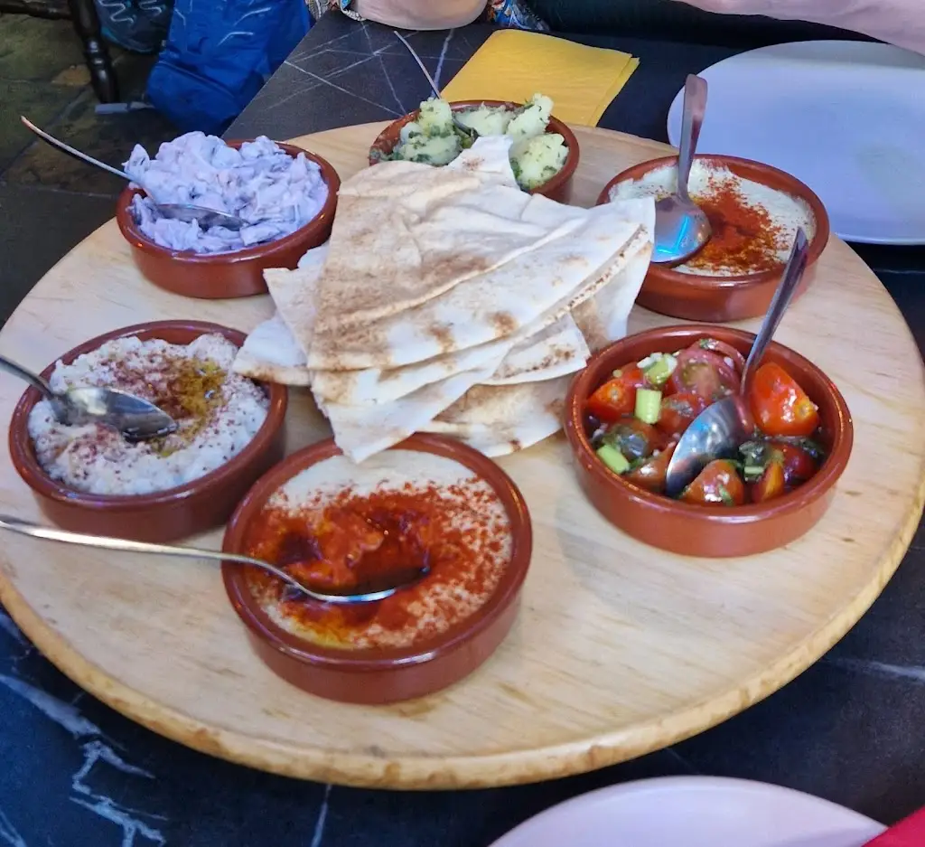 Tahini_Dundee_slider_image_3