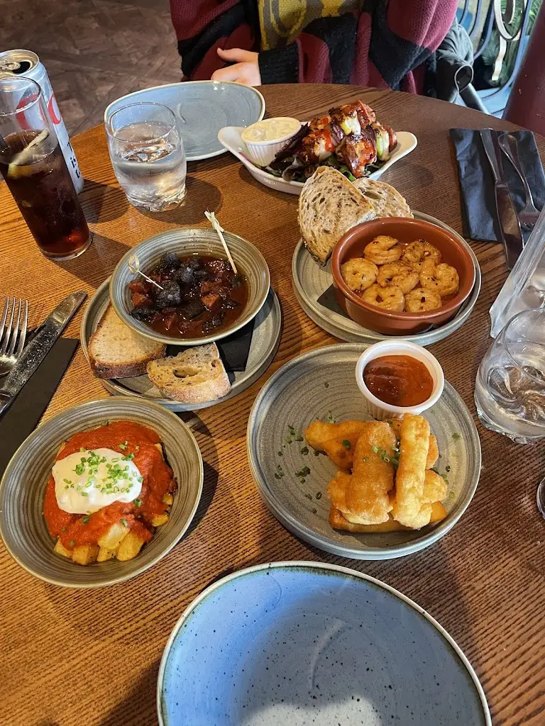 Angie Menzies_Bird & Bear_Dundee_review