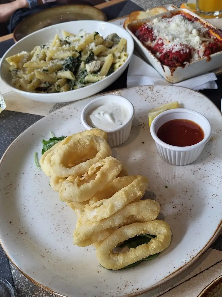 Poon Michael_Tony Macaroni - Dundee_Dundee_recensione