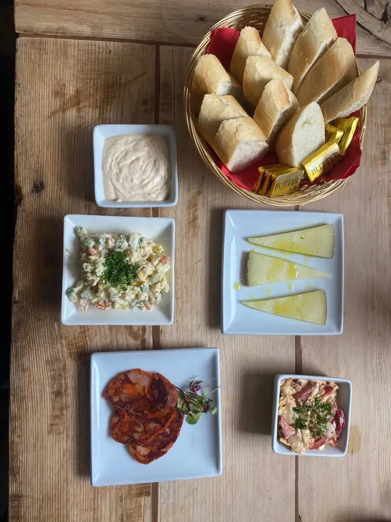 Sol y Sombra Tapas Bar_Dundee_slider_image_3