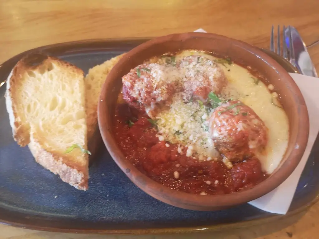 Steven Goldthorp_Café Mariana_East Dunbartonshire_recensione