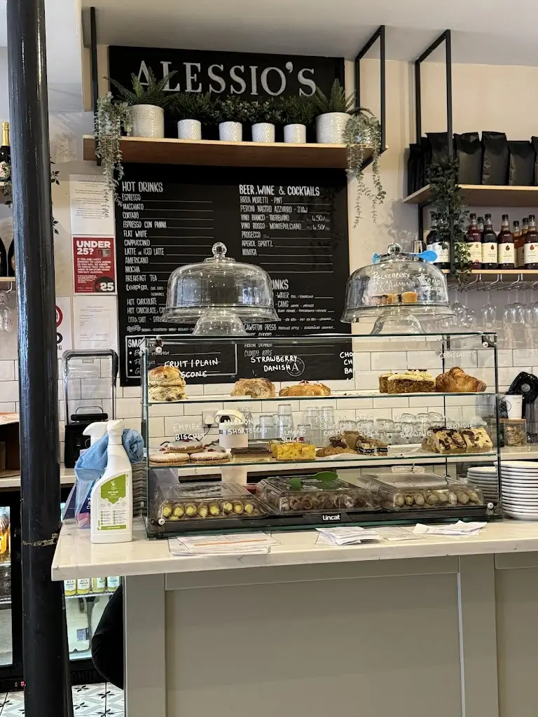 Apostolos Motas_Alessio's Café & Bistro_East Dunbartonshire_review