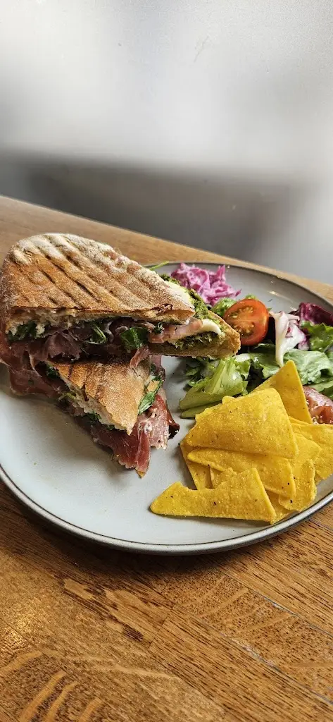 Oli D_Alessio's Café & Bistro_East Dunbartonshire_review