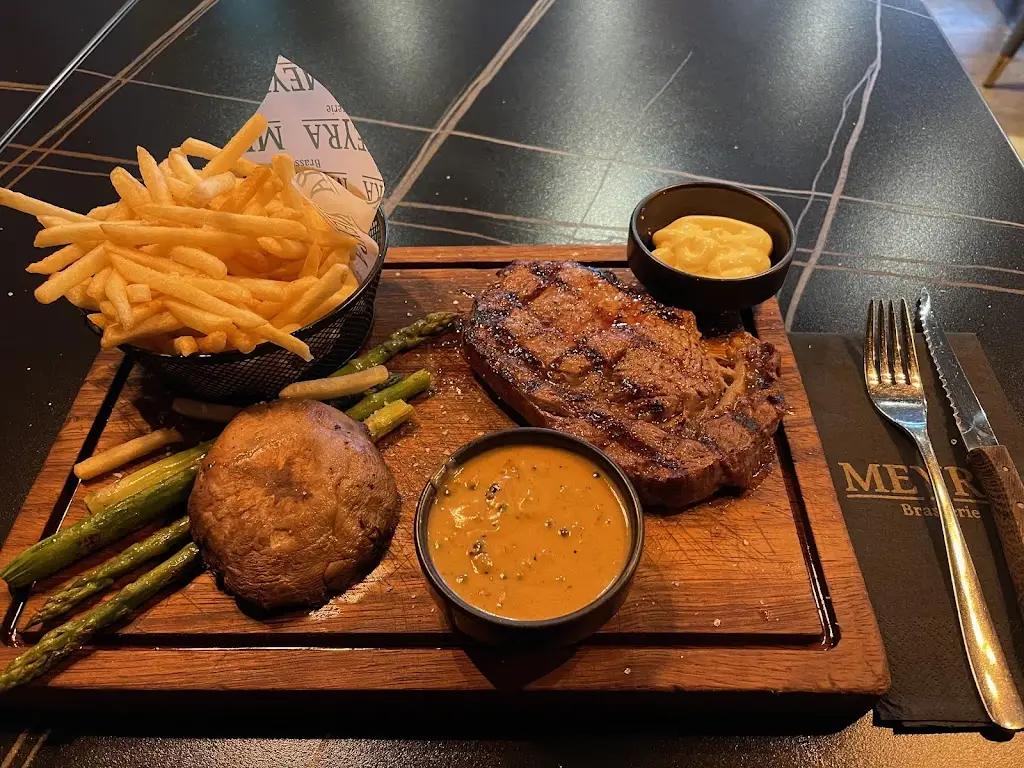 Meyra Brasserie Restaurant in Billericay