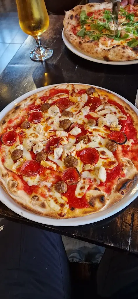 Tom Lloyd_Hector's Artisan Pizzeria_Dunbar_review