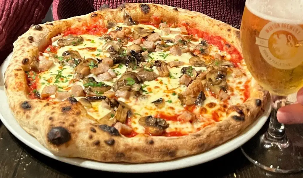 Hector's Artisan Pizzeria_Dunbar_slider_image_2