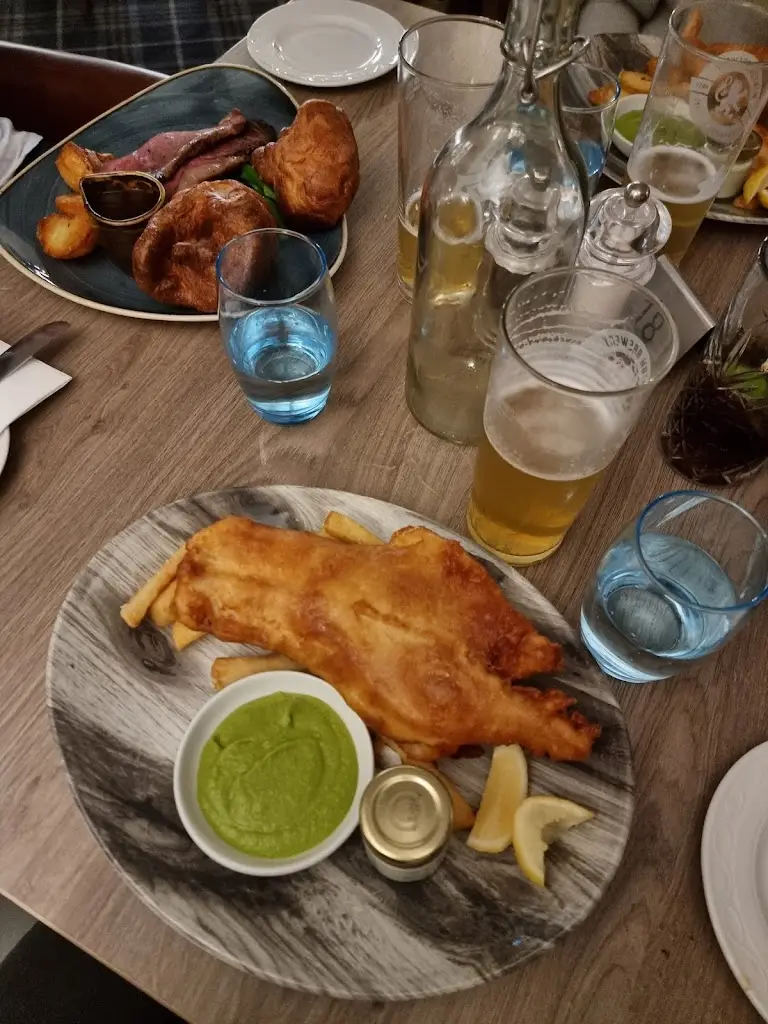 Leona Dobie_1902 Bar & Grill_Dunbar_review