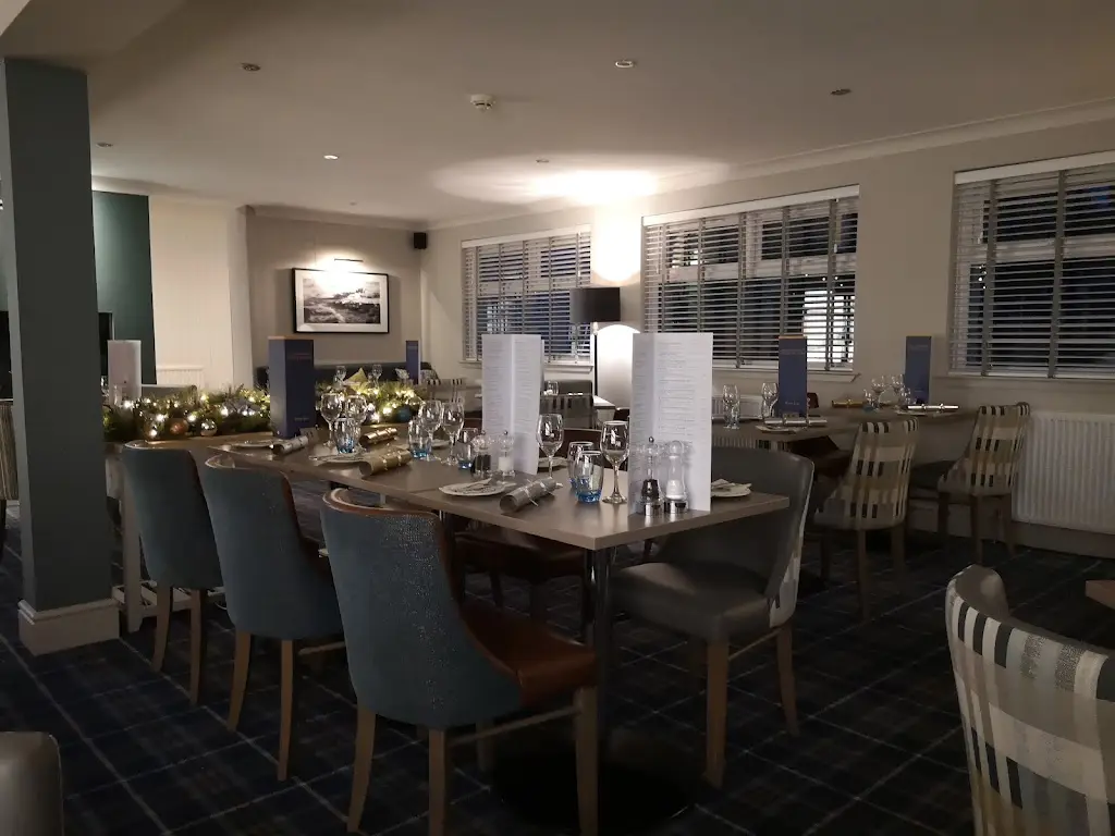 1902 Bar & Grill_Dunbar_slider_image_3