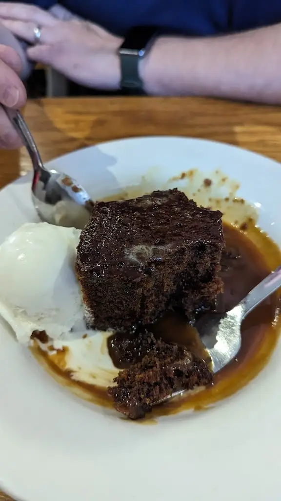 Claire Walker_Spider's Web_Dyce_review