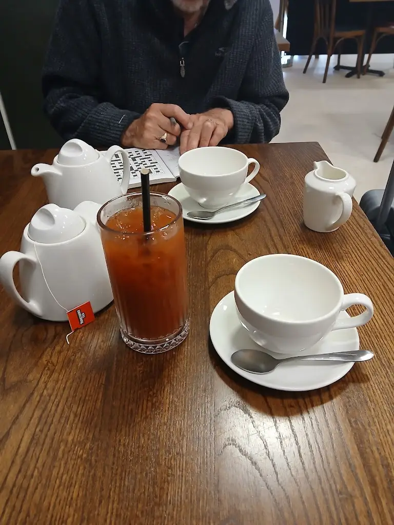 Jacquie McLeish_The Granite City - Aberdeen Airport_Dyce_review