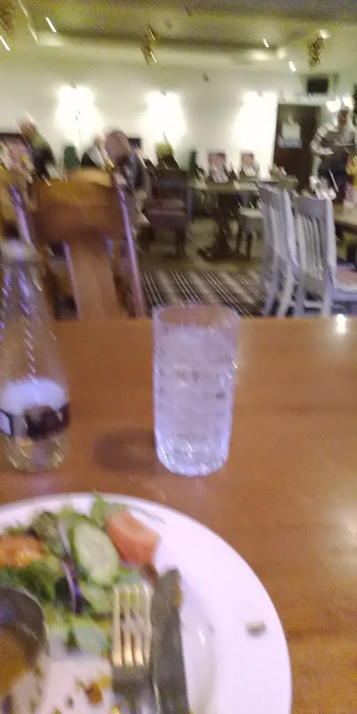 Edward Pattinson_Four Mile Inn_Dyce_review